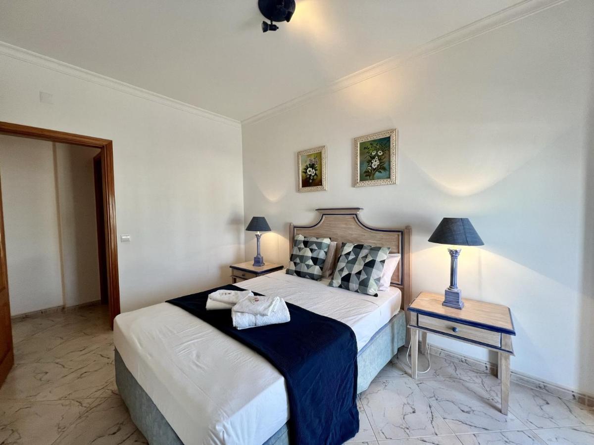 דירות Quarteira Elegant With Pool By Homing מראה חיצוני תמונה