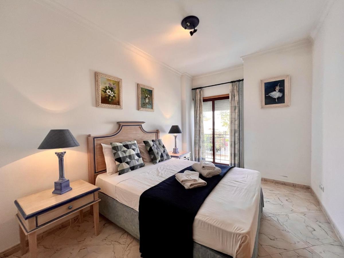 דירות Quarteira Elegant With Pool By Homing מראה חיצוני תמונה
