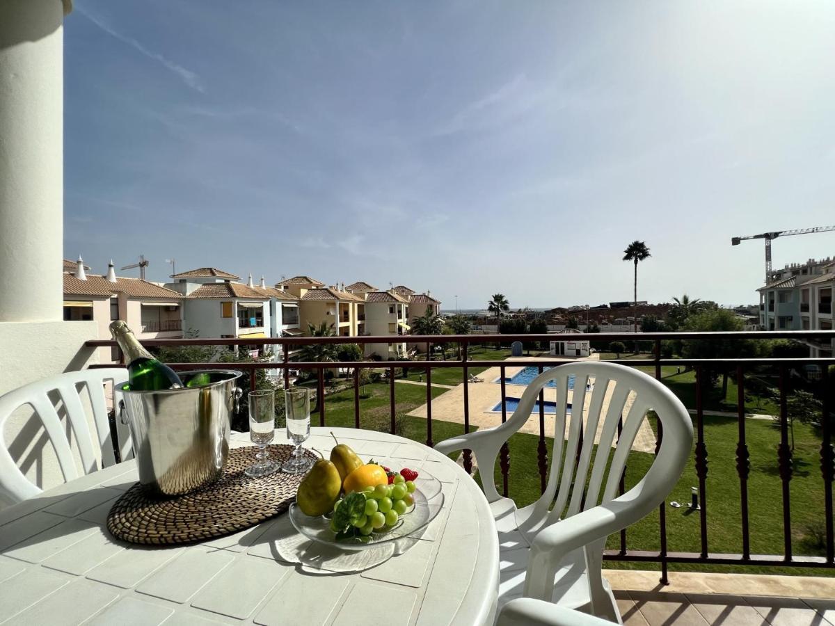 דירות Quarteira Elegant With Pool By Homing מראה חיצוני תמונה